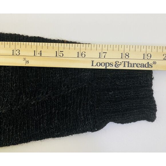 Fotrama Alpaca Wool V Neck Pullover Handmade Bolivian Cozy Minimalist Sweater - Picture 8 of 12